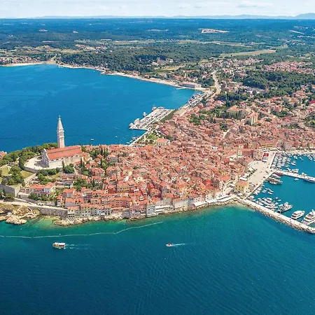 Lovely In With Kitchen Rovinj
